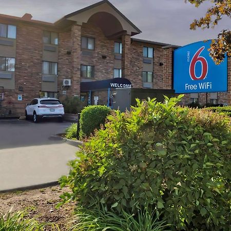 Motel 6-Milwaukee, Wi - Glendale Экстерьер фото