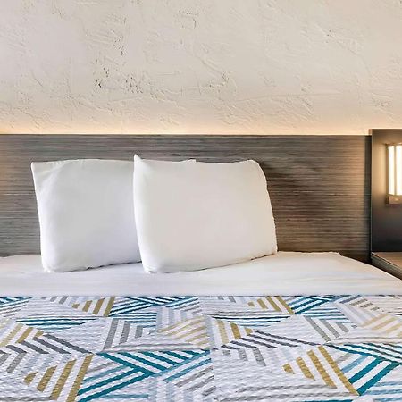 Motel 6-Milwaukee, Wi - Glendale Экстерьер фото