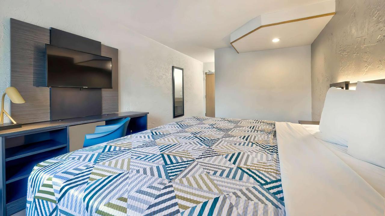 Motel 6-Milwaukee, Wi - Glendale Экстерьер фото