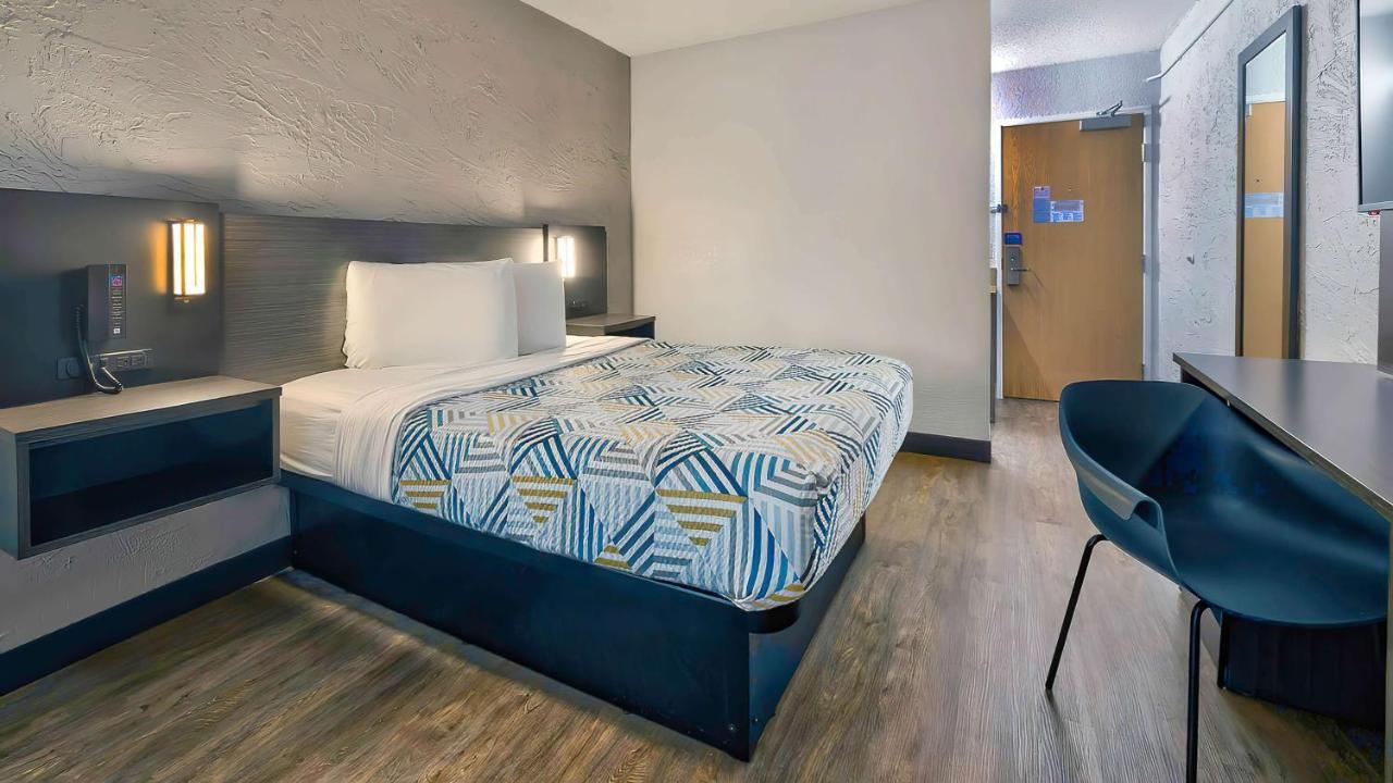 Motel 6-Milwaukee, Wi - Glendale Экстерьер фото