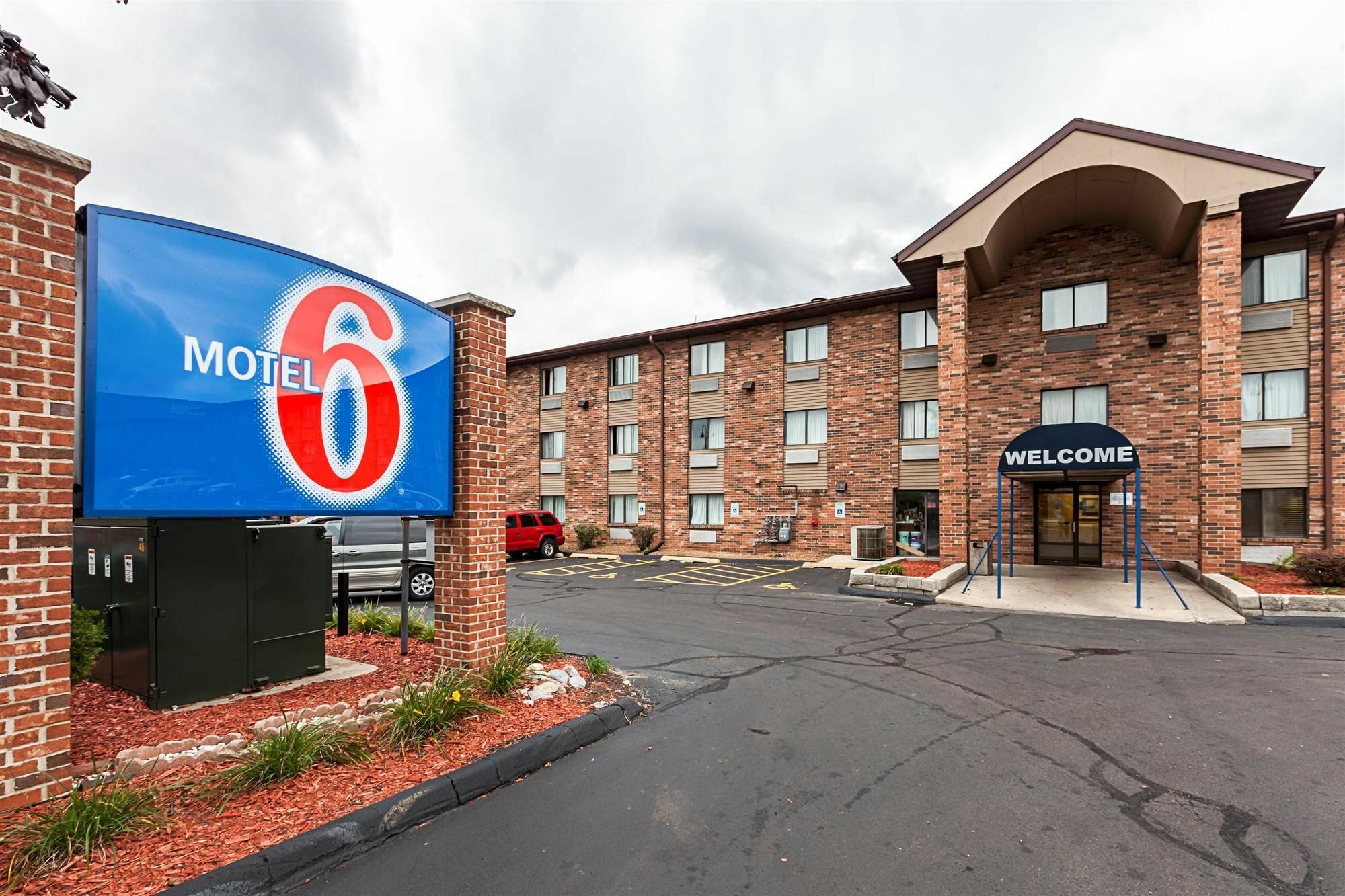 Motel 6-Milwaukee, Wi - Glendale Экстерьер фото