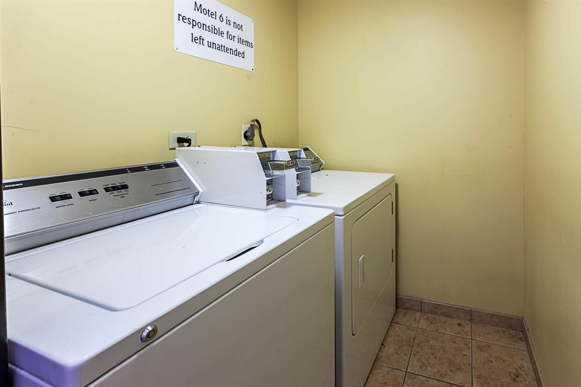 Motel 6-Milwaukee, Wi - Glendale Экстерьер фото